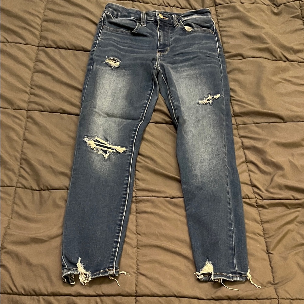 American Eagle Outfitters Distressed Dark Blue Jeans size 2 Xshort